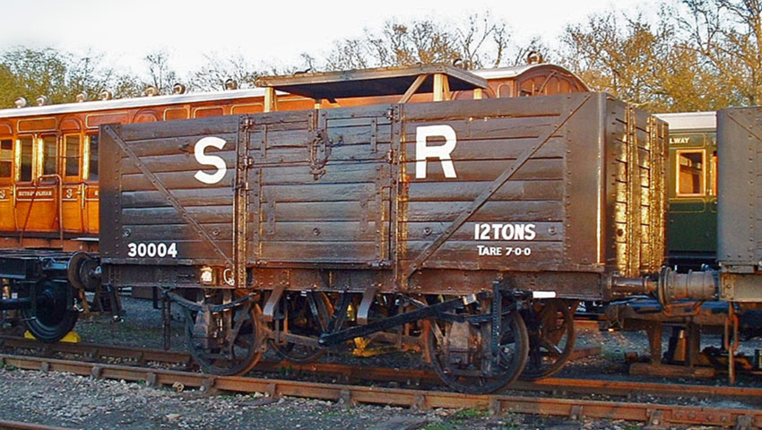 SR 8-plank goods wagon 30004 - Martin Skrzetuszewski - April 2015