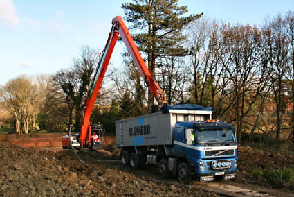 The digger loading the lorry - 25 November 2008 - Jon Bowers