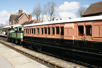 1520 with 488 in Sheffield Park Station - Alex Morley - 26 March 2010