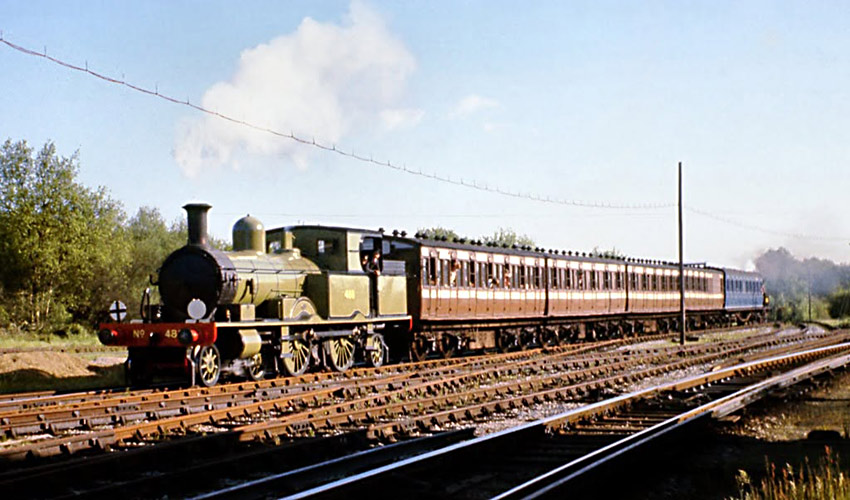 Adams radial with Mets and 320 enters Horsted Keynes on 12 April 1963 - Mike Morant