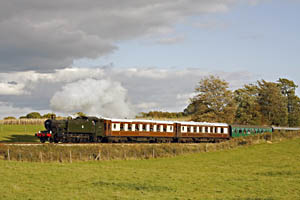 5199 with pullmans in tow - Tim Easter - 18 October 2008