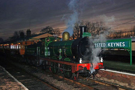 O1 with Victorian Christmas Train - 22 December 2007 - Derek Hayward