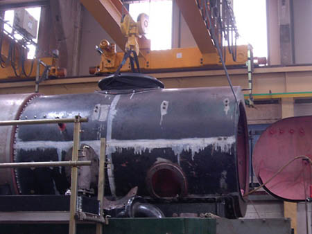 Chimney lowered into place on the smokebox of 34059 - John Fry - October 2008