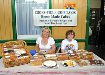 Cooks Field cakes at Horsted Keynes - Derek Hayward - 15 August 2010