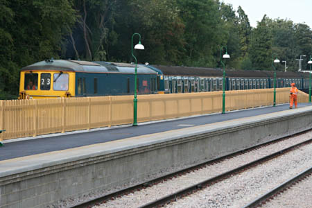 Arrival of 73208 and VEP - Andrew Strongitharm - 2 September 2010