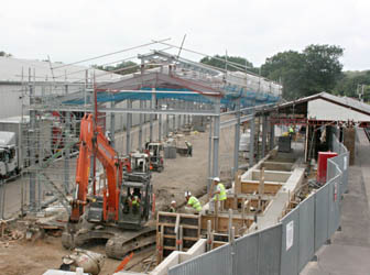 Woodpax building and platform 2 - Tony Sullivan - 27 July 2010