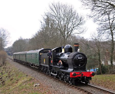 GWR No.9017 'Earl of Berkeley' with four Bulleid coaches at Mill Place - Derek Hayward - 12 March 2011