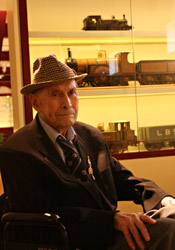 Bernard Holden in the new museum - Tony Sullivan - 10 April 2011
