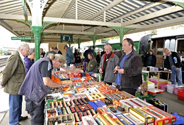 Stalls at Horsted Keynes at collectors fair - Derek Hayward - 16 April 2011