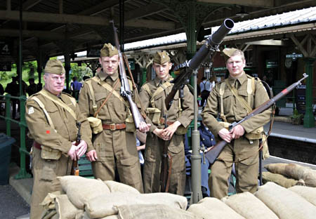 Home Guard re-enactors at Horsted Keynes - Derek Hayward - 7 May 2011