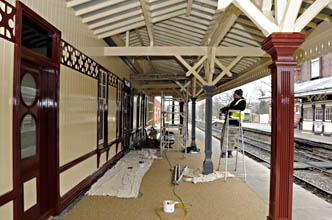 Final painting on Platform 2 canopy at Sheffield Park - Derek Hayward - 17 March 2011