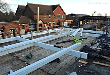 Construction of new canopy section at Sheffield Park - Derek Hayward - 18 January 2011
