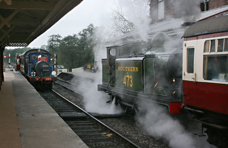 B473 with Wealden Rambler and 323 with Autumn Tints - Tony Sullivan - 20 October 2011