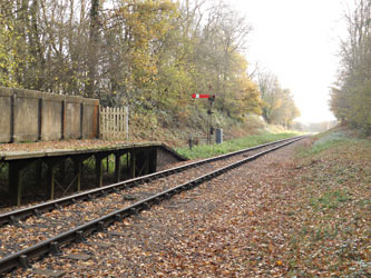 The disused Ketches Halt, and Sheffield Park Outer Home signal - Steven Lofting - 26 Nov 2011