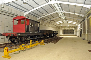 Track laid into Woodpax shed - Derek Hayward - 3 July 2011