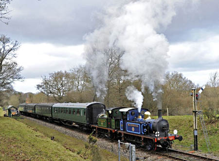 323 and 178 passing the down advance starter at Kingscote - Derek Hayward - 21 January 2012