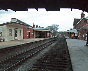 Track lifted in platform 1 at Sheffield Park - Martin Lawrence - 23 January 2012