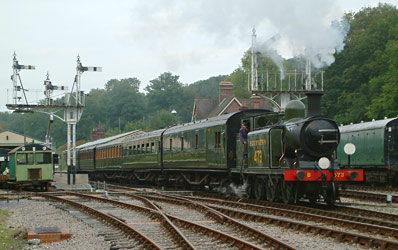 The E4 with a matching 5-coach set in Southern Olive - David Chappell - 9 September 2012