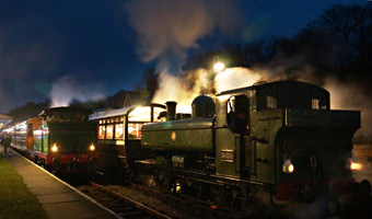 3650 and H in the dark at Horsted Walter Blanchard - 23 December 2012