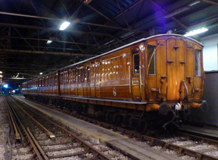 Our Met coaches at LUL depot - Rowan Millard - 7 January 2013