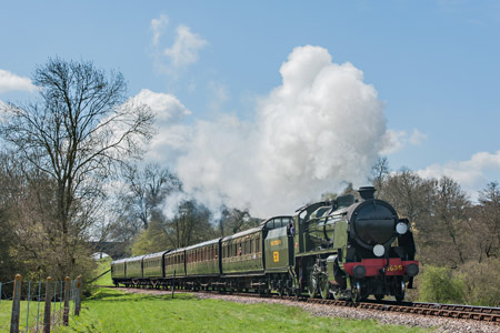 1638 approaches Horsted Keynes with the SR set - Chris Rigby - 28 April 2013