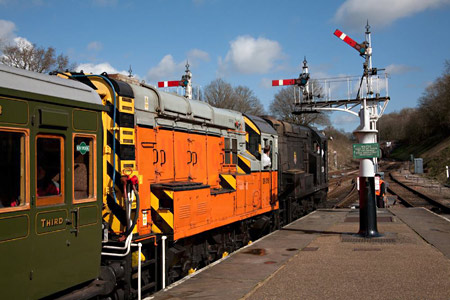 08 and 09 on arrival at Horsted Keynes - John Sandys - 21 March 2014