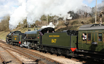The U and S15 departing from Horsted Keynes - Steve Lee - 23 March 2014