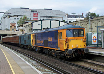 73s with Met coaches at West Brompton - Nicholas Woollven - 27 August 2014
