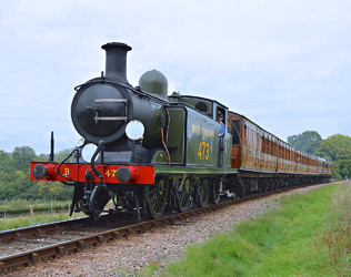 B473 with Victorian train - Steve Lee - 27 Sept 2014