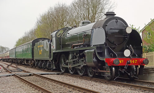 S15 arrives at East Grinstead - Brian Lacey - 26 April 2015