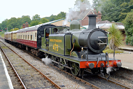 E4 with Luncheon train - Steve Lee - 30 August 2015