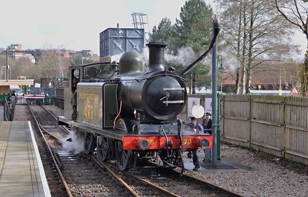 E4 takes water at East Grinstead - John Sandys - 18 February 2016