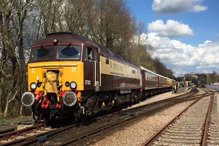57312 brings the Belmond Northern Belle onto Bluebell metals - Roy Watts - 12 April