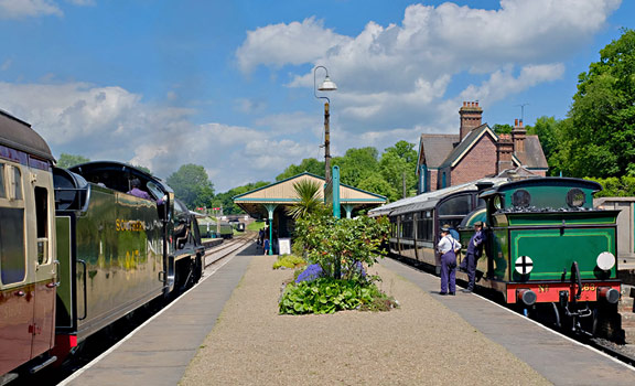 S15 and H at Horsted Keynes - Brian Lacey - 1 June 2017