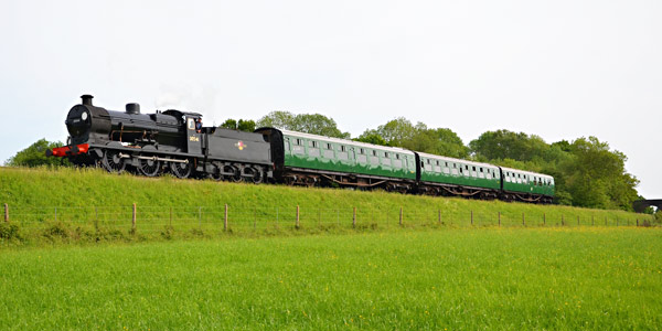 Q-class approaches Horsted Keynes with Bulleid carriages - Andrew Crampton - 18 May 2018