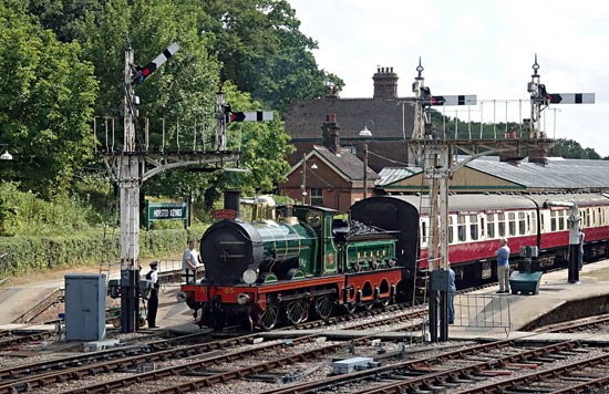 65 passes through Horsted Keynes with the Wealden Rambler afternoon tea train - Brian Lacey - 28 July 2018