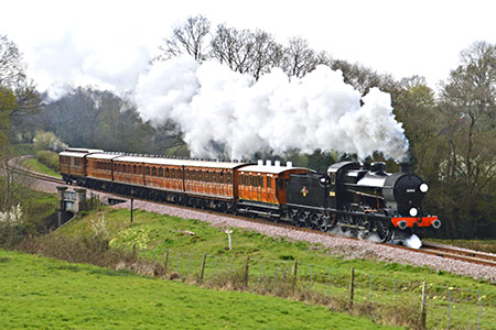Q-class at Waterworks with teak carriages - Steve Lee - 13 April 2019