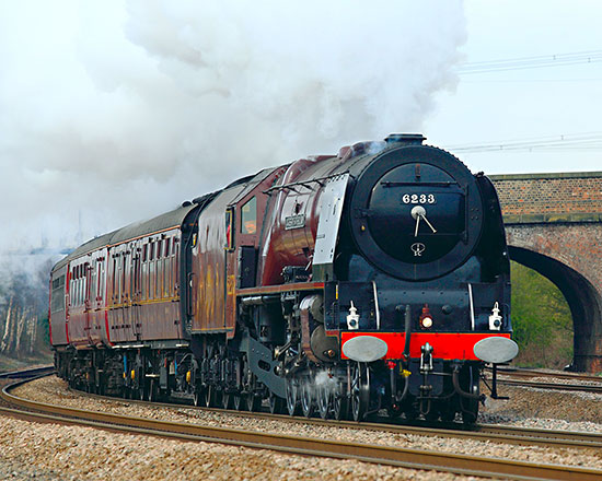 6233 at Monk Fryston (Yorkshire) - Foto43 (CC BY 2.0) - 12 April 2008